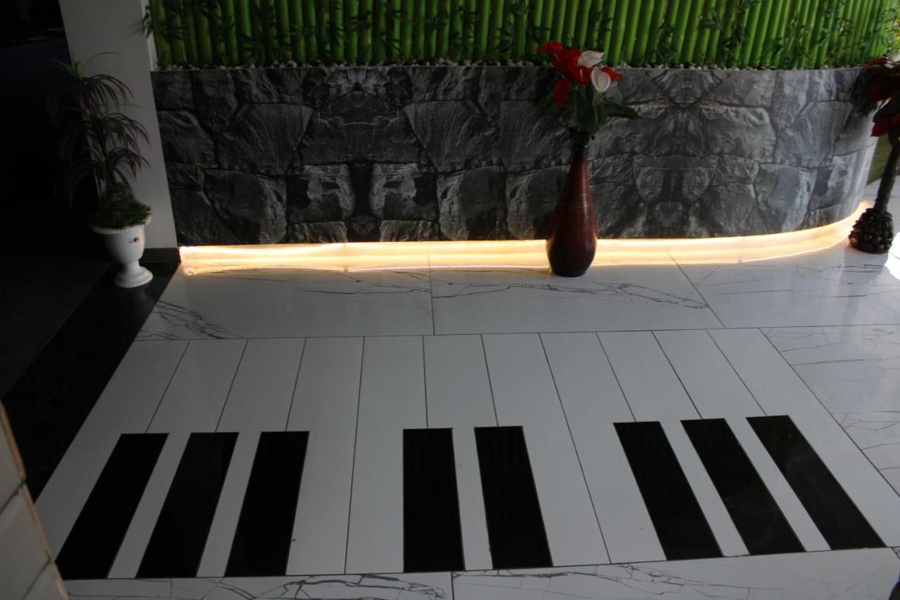 Hotel The Grand Piano - Best Business Hotel In Patan Exterior foto