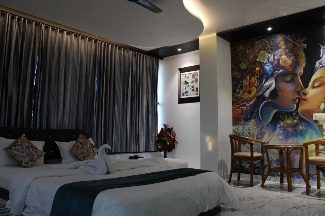 Hotel The Grand Piano - Best Business Hotel In Patan Exterior foto