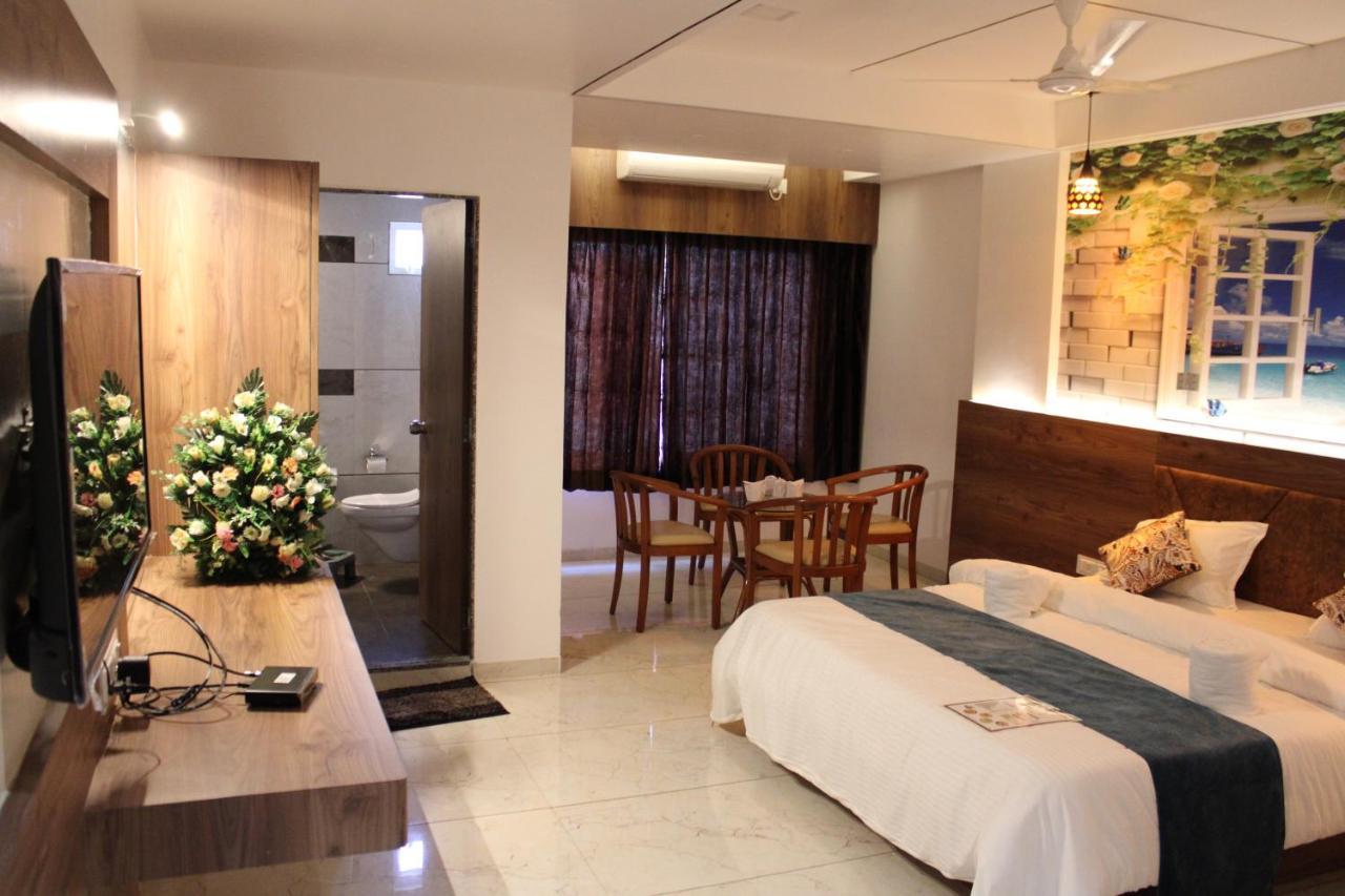 Hotel The Grand Piano - Best Business Hotel In Patan Exterior foto